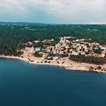 - Zadar Riviera 8215 Feriehus *
