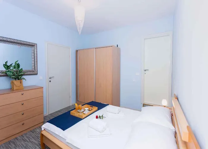 - Zadar Riviera 8215 펜션 *